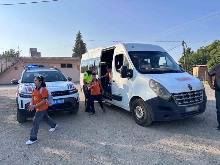 Jandarmadan Okul Çevrelerinde 238 Personelle Yoğun Denetim