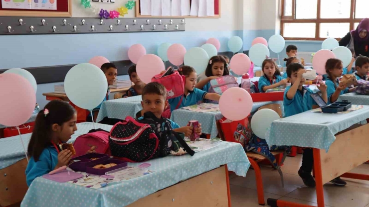 Malatya’da 150 Bin Öğrenci Ders Başı Yaptı