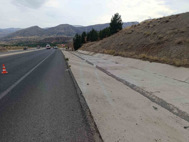 Hekimhan’da Otomobil Drenaj Kanalına Düştü: 1 Yaralı