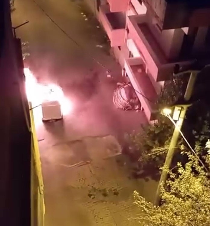 Tofaş Alev Topuna Döndü, Vatandaşlar Yangını Film İzler Gibi İzledi