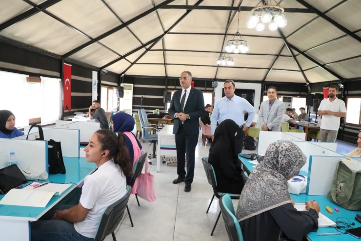 Başkan Kuş’tan Üniversite Adaylarına Destek Ziyareti