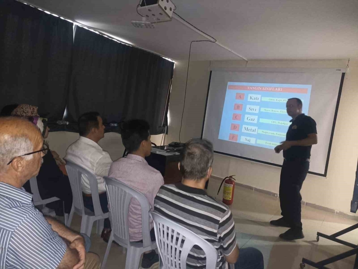 Darende İtfaiyesinden Sürücü Kursunda Yangın Eğitimi