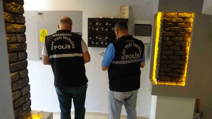 Posta Kutusunda Tabanca Paniği