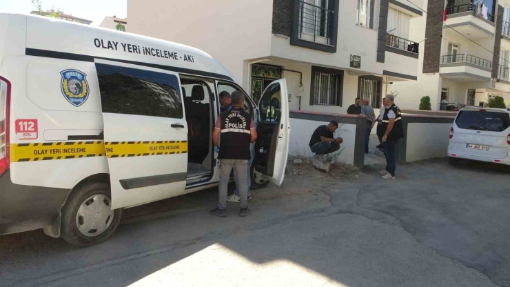 Posta Kutusunda Tabanca Paniği