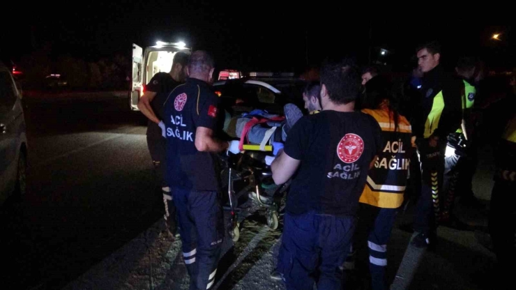 Malatya’da "dur" İhtarına Uymayan Araç Kaza Yaptı: 4 Yaralı