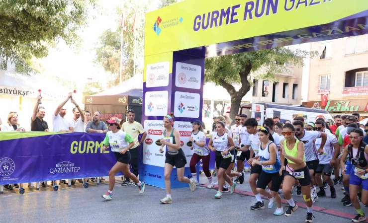 Hasan Kalyoncu Üniversitesi Lider Paydaşlığında Türkiye’nin İlk Gastronomi Temalı Uluslararası Yol Koşusu, Gurme Run Gaziantep’te Gerçekleşti