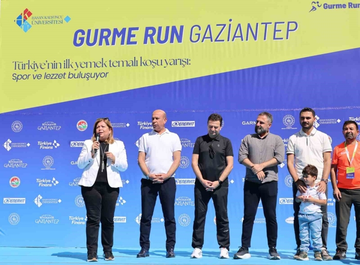 Hasan Kalyoncu Üniversitesi Lider Paydaşlığında Türkiye’nin İlk Gastronomi Temalı Uluslararası Yol Koşusu, Gurme Run Gaziantep’te Gerçekleşti