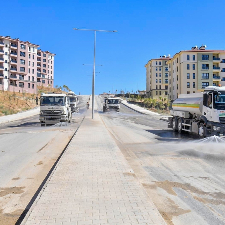 Yeşilyurt Belediyesi’nin Temizlik Seferberliği Sürüyor