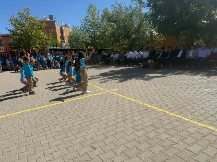 Dicle’de İlköğretim Haftası Coşkuyla Kutlandı