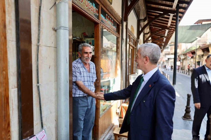 Başkan Tahmazoğlu, Çarşı Esnafı Ve Vatandaşlarla Buluştu
