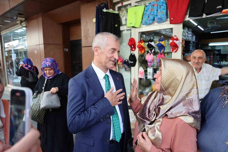 Başkan Tahmazoğlu, Çarşı Esnafı Ve Vatandaşlarla Buluştu