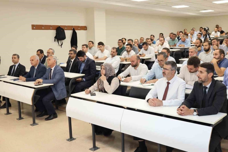 Din Görevlileri Mesleki Eğitim Ve Gelişim Seminerleri 2 Başladı