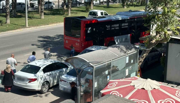 Şikayetini Dile Getiren Sürücü İle Trafik Polisleri Arasında Gerginlik