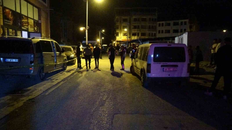 Malatya’da Kafeye Silahlı Saldırı: 2 Yaralı