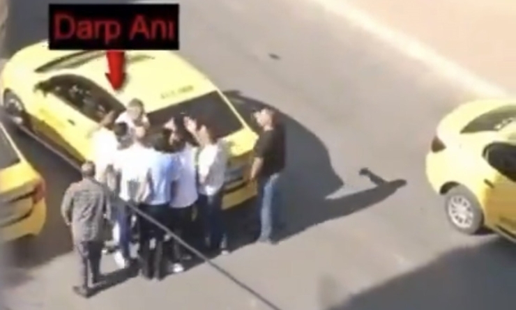 Gaziantep’te Taksicilerden Müşteri Kavgasında Meslektaşlarına Meydan Dayağı