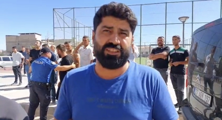 Maaşlarını Alamayan İşçiler Binanın Tepesine Çıktı