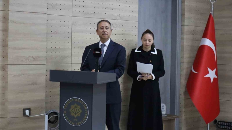 Malatya’da Kenan Işık Amfisi Açıldı