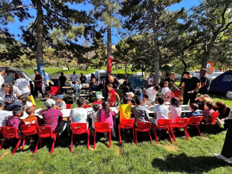 Yeşilyurt’ta Aile Bağlarını Güçlendiren Çadır Kampı Düzenlendi