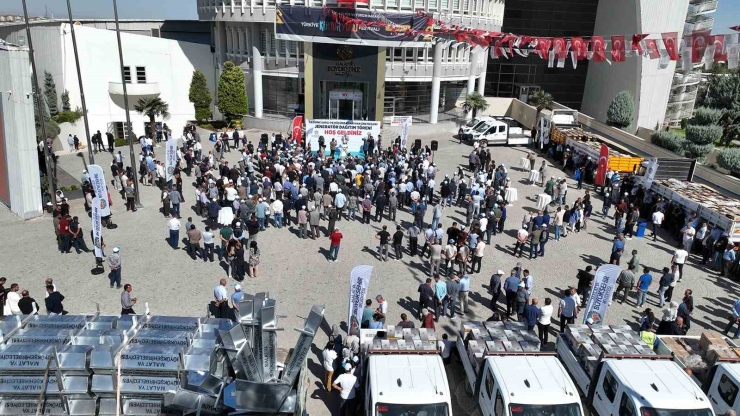 Malatya’da Üreticilere 444 Jeneratör Ve 200 Sıvat Dağıtıldı