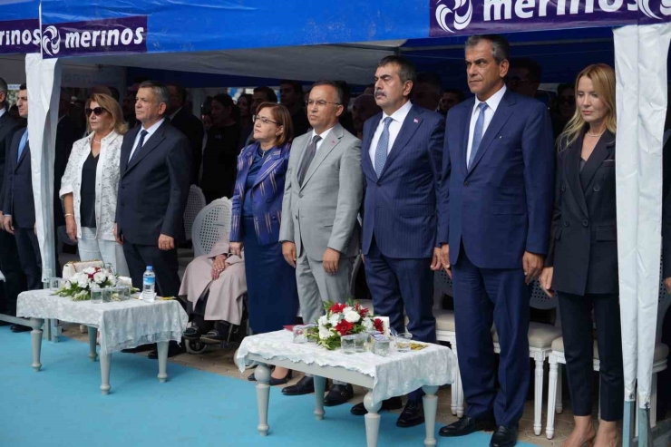 Milli Eğitim Bakanı Tekin, Gaziantep’te 3 Okulun Açılışını Yaptı