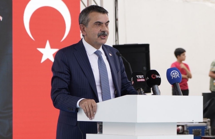 Milli Eğitim Bakanı Tekin, Gaziantep’te 3 Okulun Açılışını Yaptı
