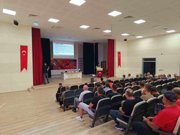 Gaziantep’te Jandarmadan 150 Motosiklet Sürücüsüne Güvenli Sürüş Eğitimi