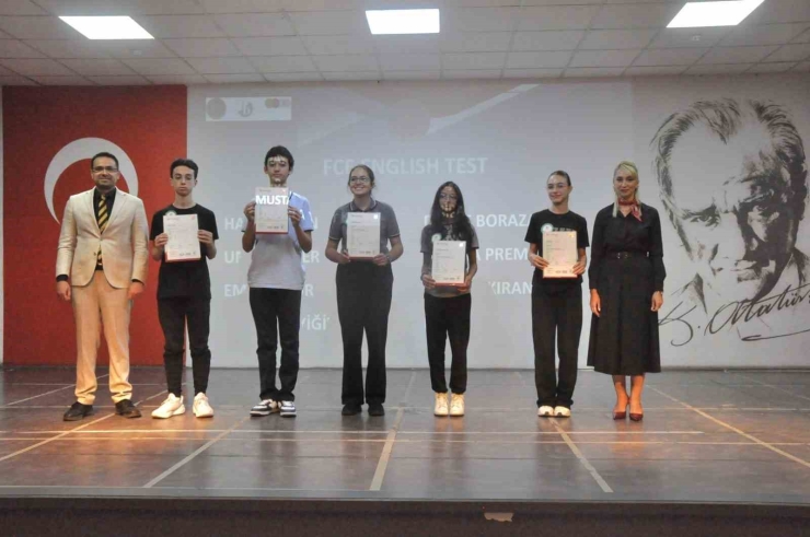 Gkv’de 2025 Cambridge Sertifika Töreni Heyecanı