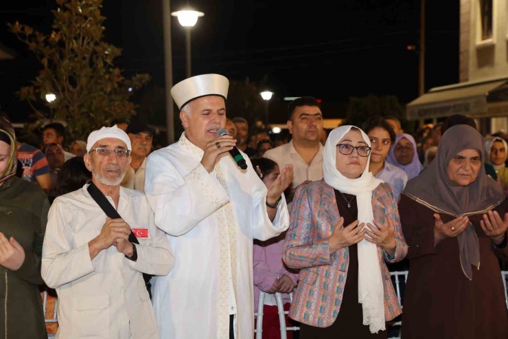 Evliliklerinde 41 Yılı Dolduran Çiftler Kutsal Topraklara Uğurlandı