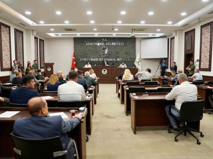 Yılmaz, Yardımcılarını Açıkladı