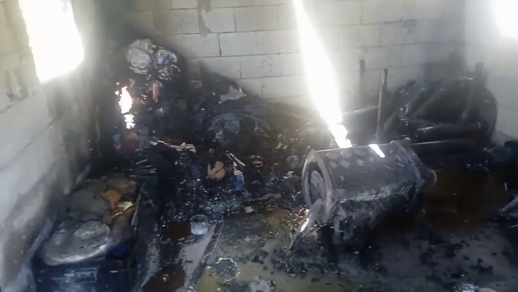 Evin Damında Çıkan Yangına Yoldan Geçen Tanker Müdahale Etti