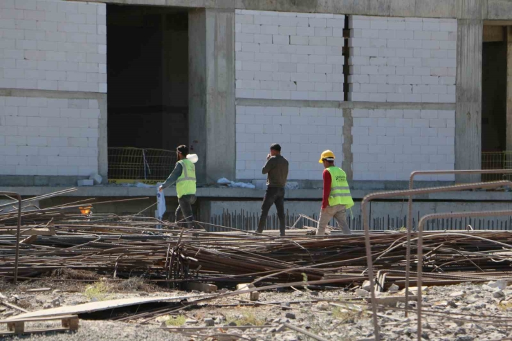Diyarbakır Şehir Hastanesi’nde İnşaat Çalışmaları Hızla Devam Ediyor