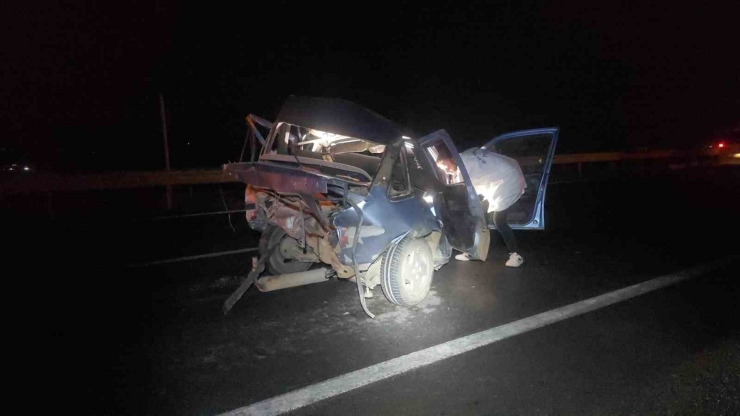 Gaziantep’te 2 Otomobil Çarpıştı: 1’i Ağır 2 Yaralı
