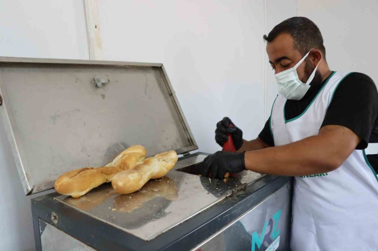 Şanlıurfa’da Organik Atıklar Dönüştürülerek Barınaklara Veriliyor