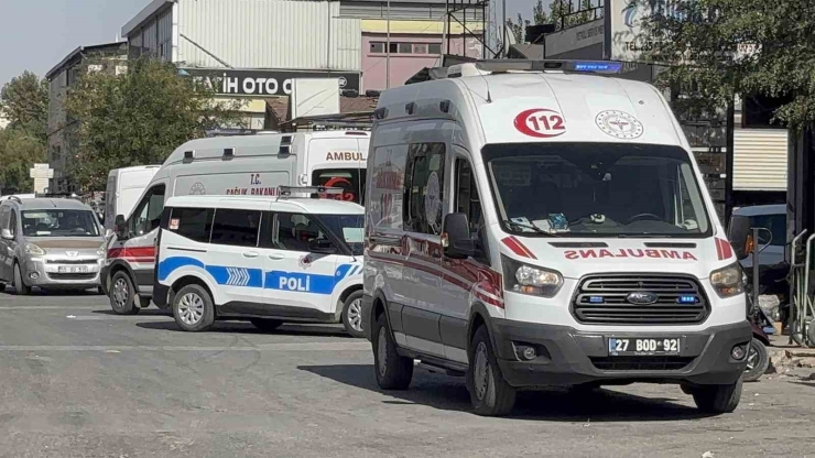 Gaziantep’te İş Yerinde Çıkan Yangını İtfaiye Söndürdü