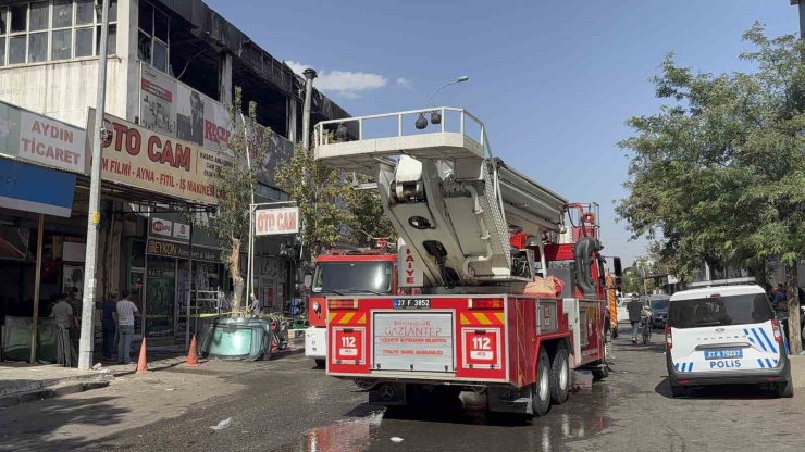Gaziantep’te İş Yerinde Çıkan Yangını İtfaiye Söndürdü