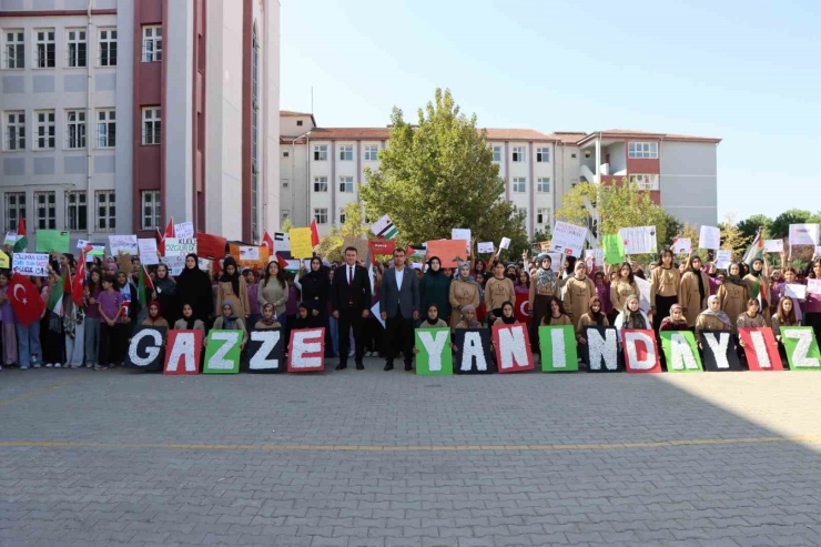 Öğrencilerden Filistin İçin Farkındalık Etkinliği