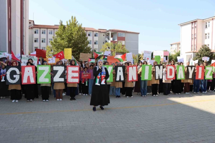 Öğrencilerden Filistin İçin Farkındalık Etkinliği