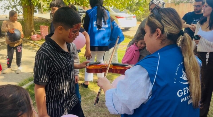 Şanlıurfa’da Engelli Çocuklara Özel Renkli Etkinlik
