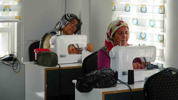 Kısas Kültür Merkezi Aşıklık Geleneğini Yeni Nesillere Taşıyor