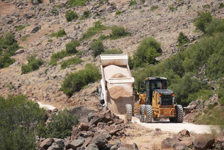 Yılmaz’dan Kırsal Mahallelere Yatırım Atağı