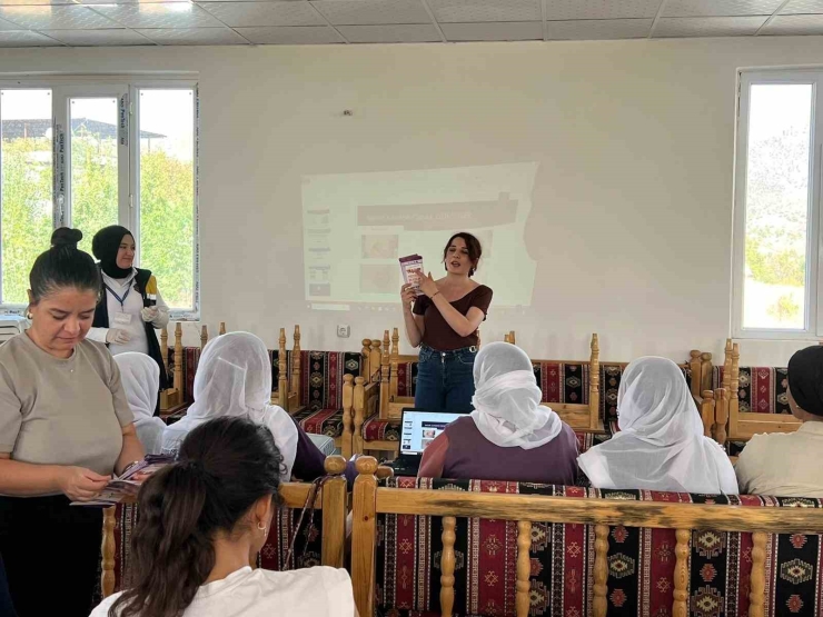 Diyarbakır’da Meme Kanseri Farkındalık Ayı Etkinliği