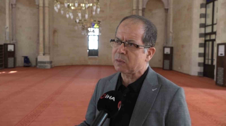 Gaziantep’teki Tarihi Kurtuluş Camii İhtişamıyla Hayran Bırakıyor