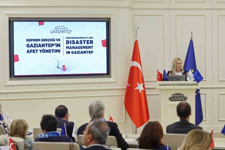 Gaziantep’te ’deprem Gerçeği Ve Gaziantep’in Afet Yönetimi’ Teknik Toplantısı
