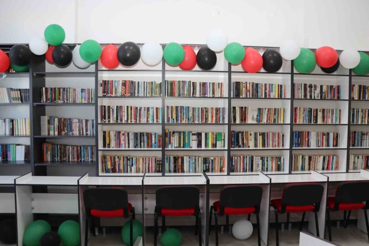 Kitap Aşkıyla Yola Çıktılar, Kütüphane Kurdular