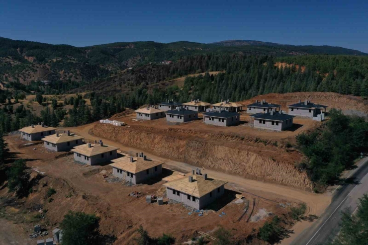 Malatya Pütürge’de 278 Köy Konutun İhalesi Yapıldı