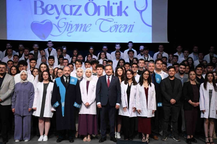 Mtü Tıp Fakültesi’nde Beyaz Önlük Heyecanı