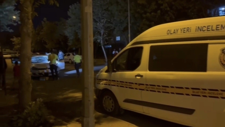 Siverek’te Anne Ve Kızına Araç Çarptı