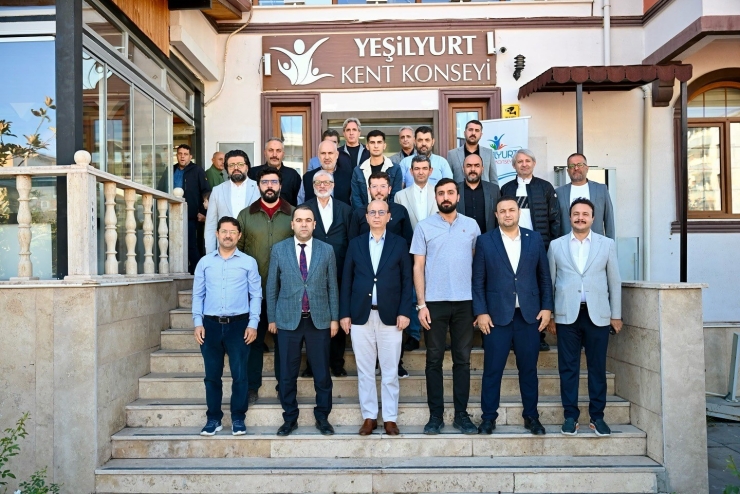 Kent Konseyi Başkanlığına Prof. Dr. İlhan Geçit Seçildi