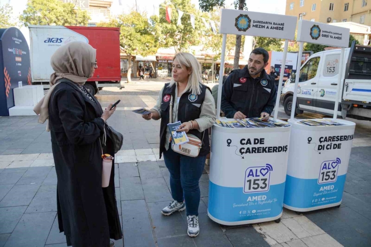 Afet Risklerinin Azaltılması Gününde Öğrencilere Uygulamalı Eğitim