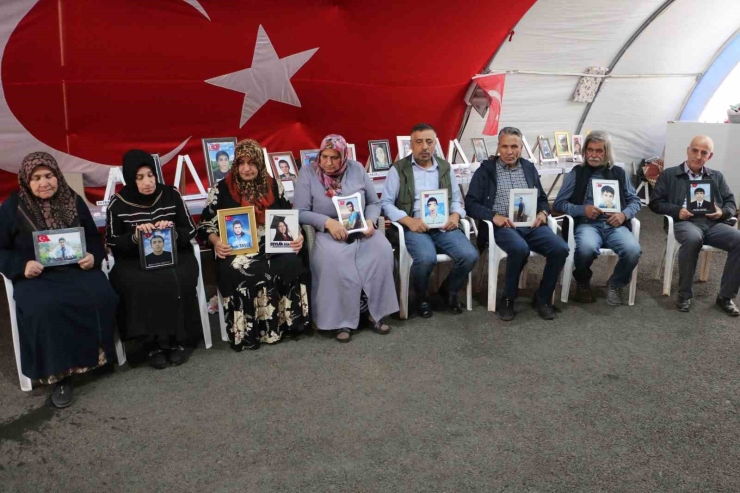 Diyarbakır Anneleri Evlat Nöbetini Kararlılıkla Sürdürüyor